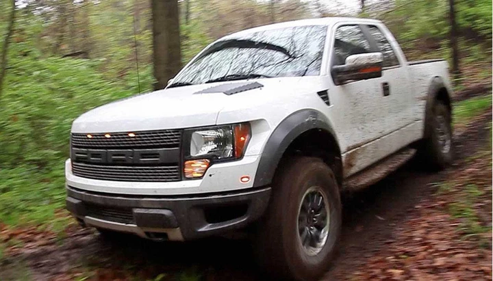 Ford F-150 SVT Raptor alla prova del fango