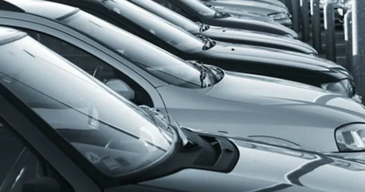 Mercato auto: in 5 anni persi oltre 25 miliardi di euro