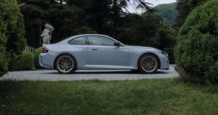 La nuova BMW M2 CS infiamma Villa d’Este: aggressiva, leggera, potentissima