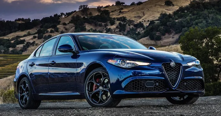Alfa Romeo Giulia: c'è una TI da 350 CV per gli Usa?
