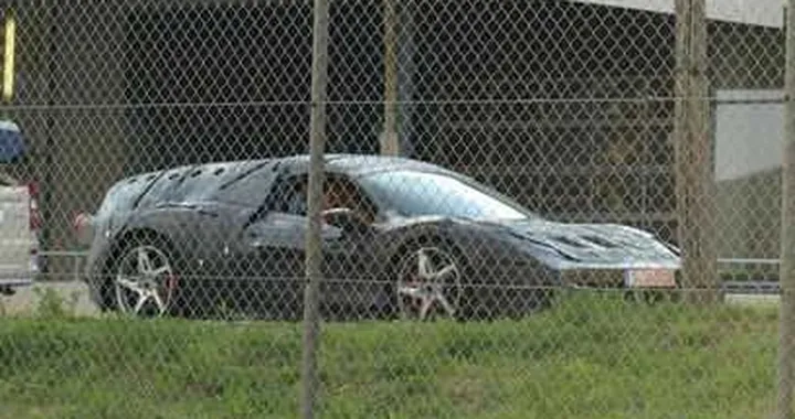 Ferrari F70: la nuova Enzo avrà 920 CV