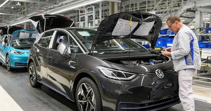 Volkswagen e QuantumScape: accordo per batterie innovative