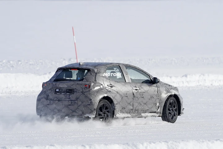 Toyota B-SUV: le foto spia