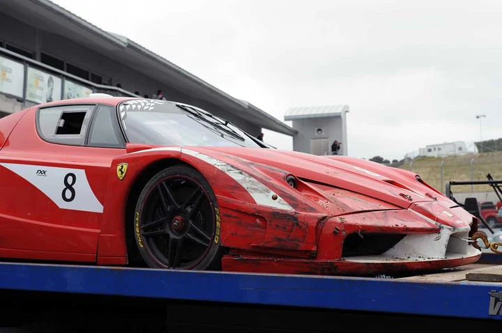 Ferrari FXX: incidente a Laguna Seca
