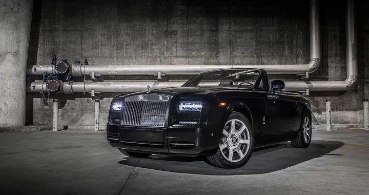 Rolls-Royce Phantom Drophead Coupe Nighthawk
