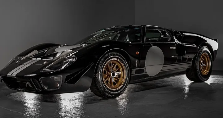 Ford GT40: il mito torna in chiave elettrica