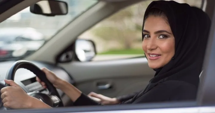 Arabia Saudita: ora le donne possono guidare
