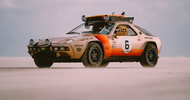 La storia di una Porsche 928 fuori dagli schemi