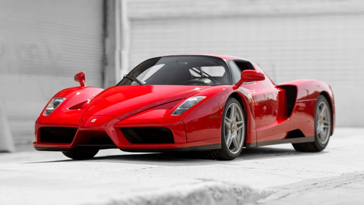 Ferrari Enzo di Giovanni Paolo II all'asta