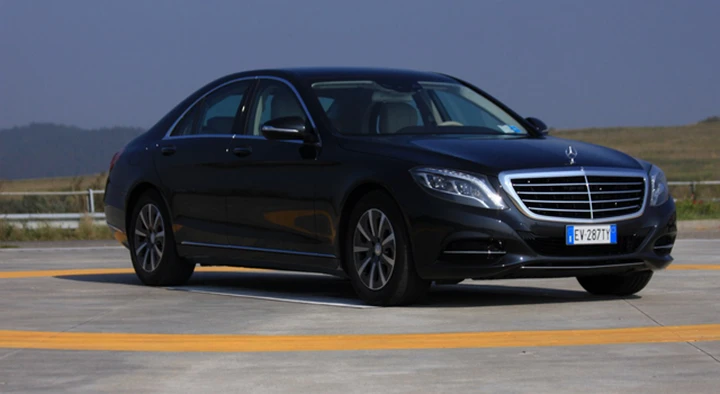 Mercedes-Benz Classe S 300 BlueTec Hybrid: la prova su strada