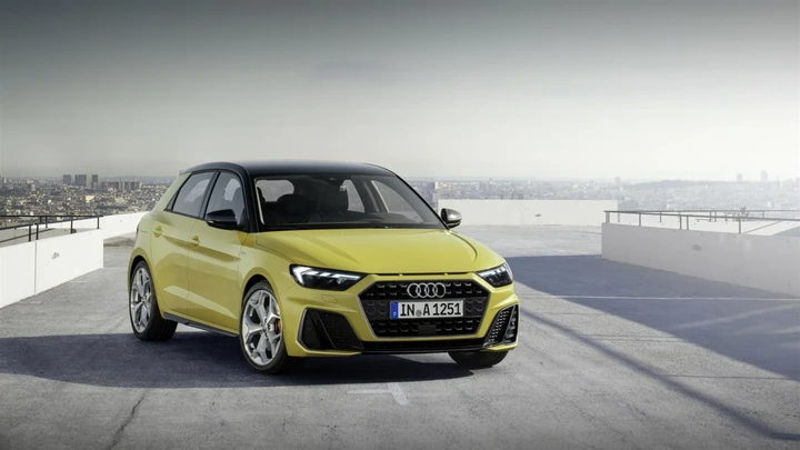 Audi rivoluziona il segmento neopatentati: 11 modelli, guida assistita e potenza smart!