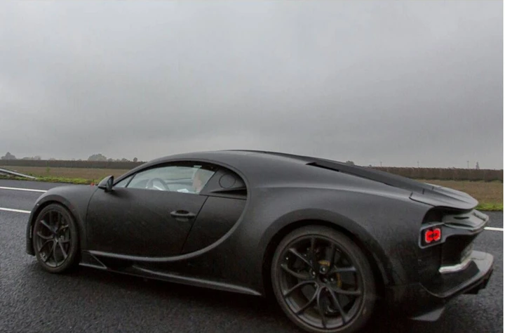 Bugatti Chiron, nuove foto spia