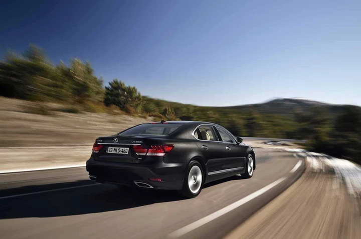 Lexus LS 3013: nuove immagini ufficiali
