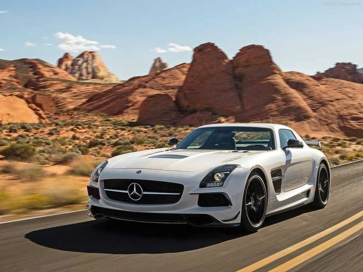 Mercedes SLS AMG Black Series, il video ufficiale