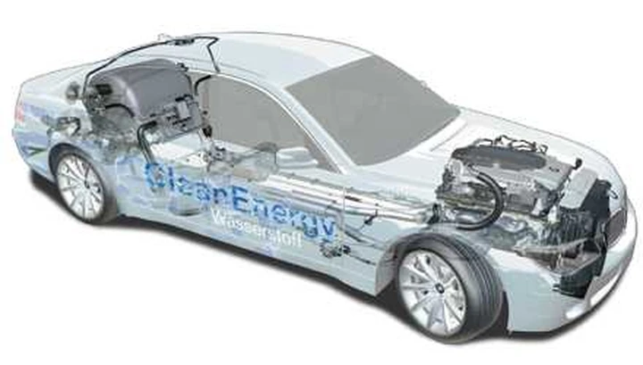 Cambio di rotta BMW: addio all'idrogeno