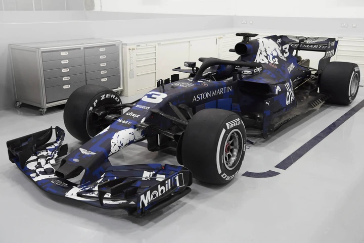 Formula 1: la Red Bull presenta la RB14