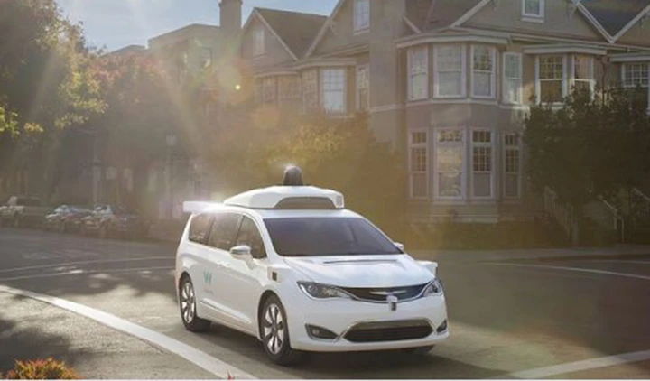 Google Waymo: l’auto a guida autonoma su base Chrysler Pacifica