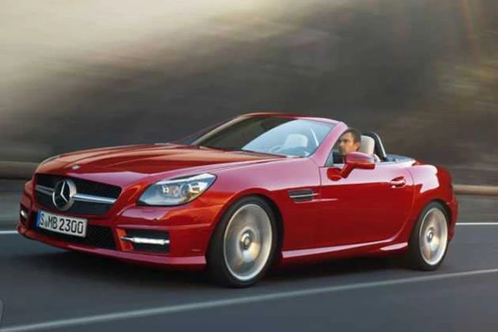 Nuova Mercedes SLK 2011: il video ufficiale