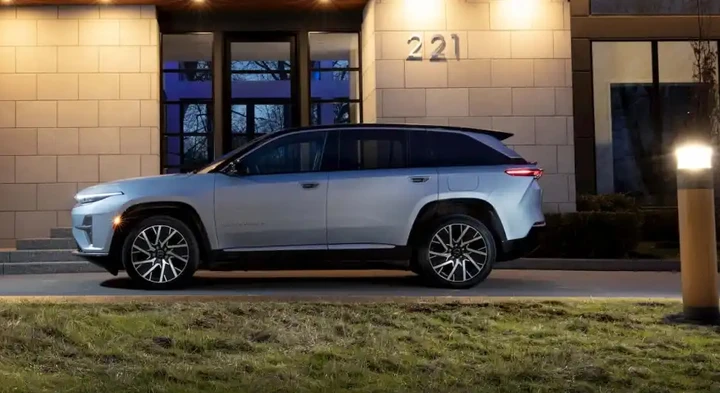 Jeep e Range Rover più vicine: ecco cosa prevede l’accordo Stellantis