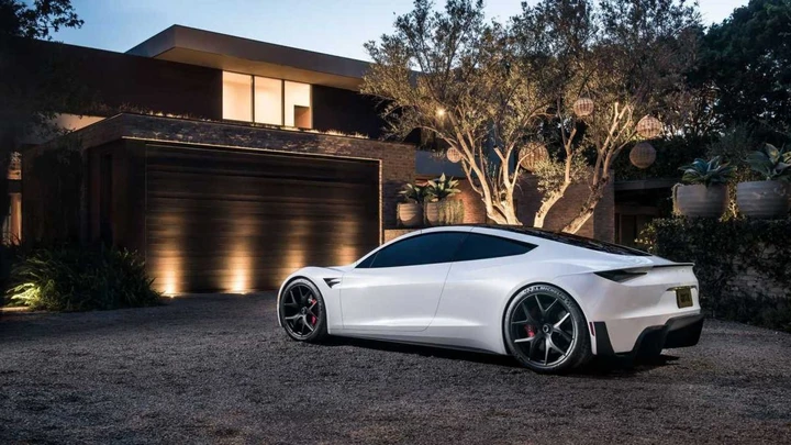 Tesla Roadster, nuovo rinvio? Il “molto presto” che dura dal 2017