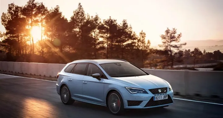 Seat Leon ST Cupra: a settembre da 35.030 euro