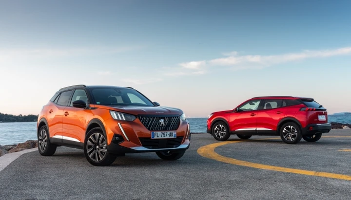 Peugeot 2008 gamma 2021, allestimenti e prezzi