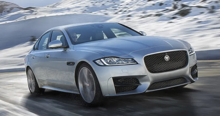 Jaguar XF: debutta il diesel a trazione integrale