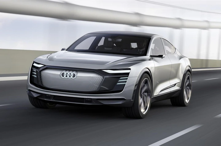 Audi e-tron Sportback Concept: immagini ufficiali