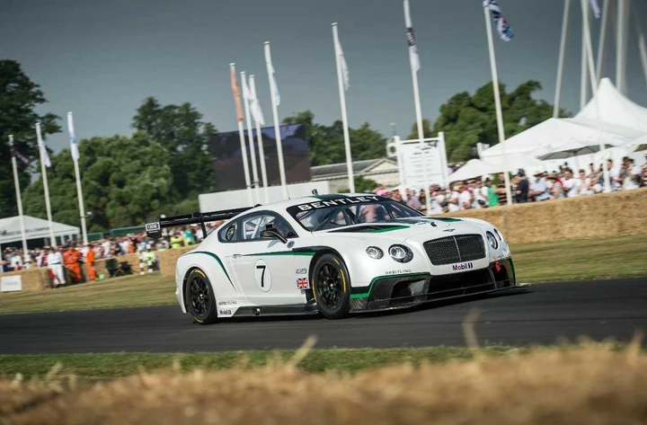 Bentley Continental Gt3: il debutto a Goodwood