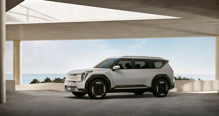 Kia EV9: debutta il SUV elettrico a 7 posti