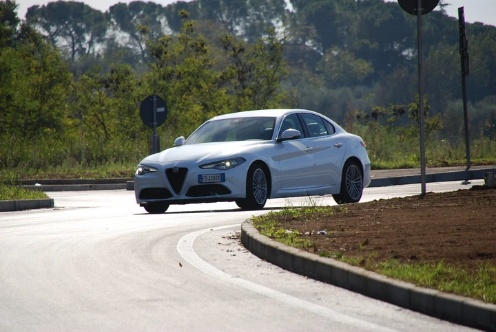 Alfa Romeo Giulia 2.2 turbodiesel Super in prova