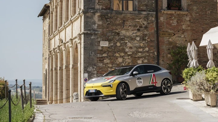 Polestar 4 trionfa alla 1000 Miglia Green 2025: l’elettrico parla svedese