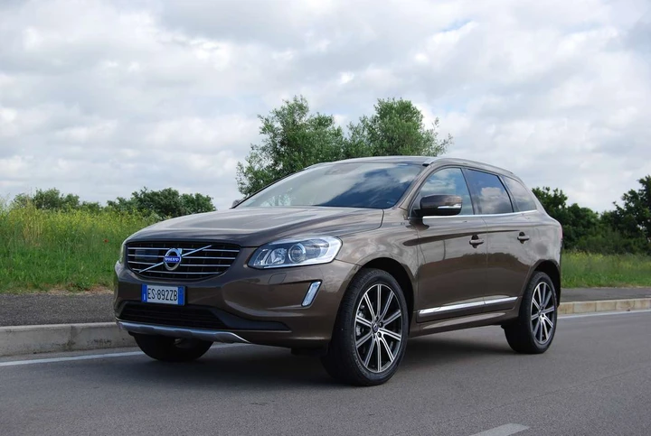 Volvo XC60 D4 Summum in prova