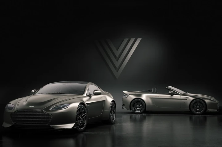 Aston Martin V12 Vantage V600 2018: immagini ufficiali