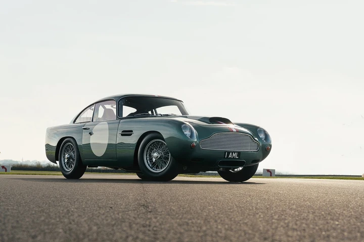 Aston Martin DB4 GT Continuation 2018: immagini ufficiali