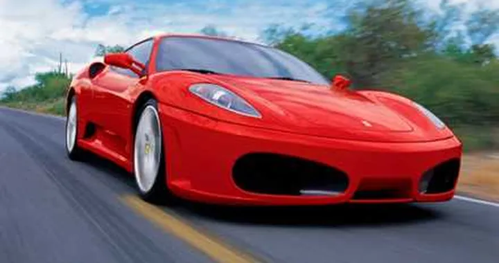 Una Ferrari ibrida e a 4 ruote motrici in cantiere