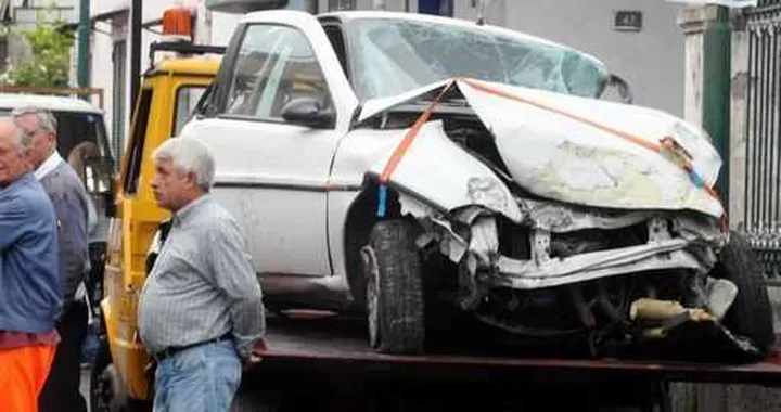 Due incidenti su tre sono per distrazione