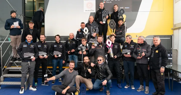 Clio Cup Italia CUP 2018: Simone Di Luca si laurea campione
