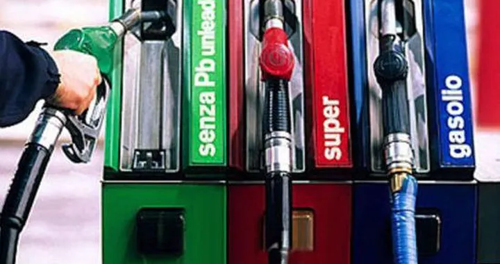 Carburanti: rialzi record per benzina e diesel