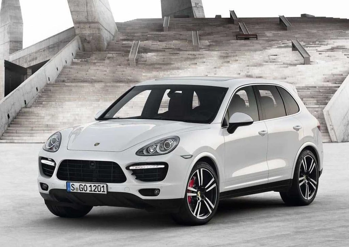 Porsche Cayenne Turbo S 2013