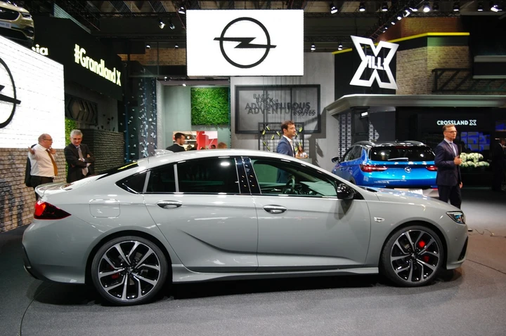 Stand Opel al Salone di Francoforte 2017