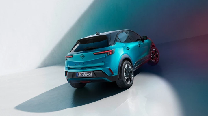 Opel a Zurigo: un trio di SUV elettrificati e sostenibili