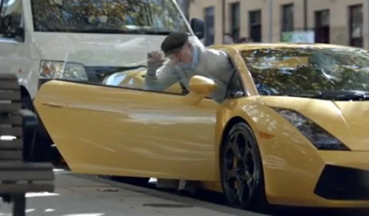 Meglio una Honda Accord oggi o una supercar domani?