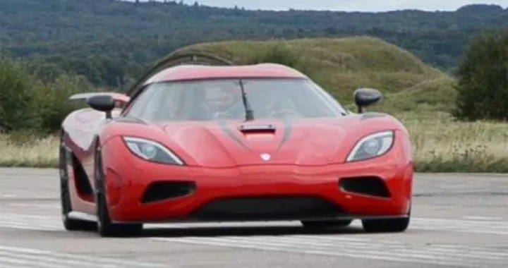 Koenigsegg Agera R: 0-300 km/h in soli 14,53 secondi