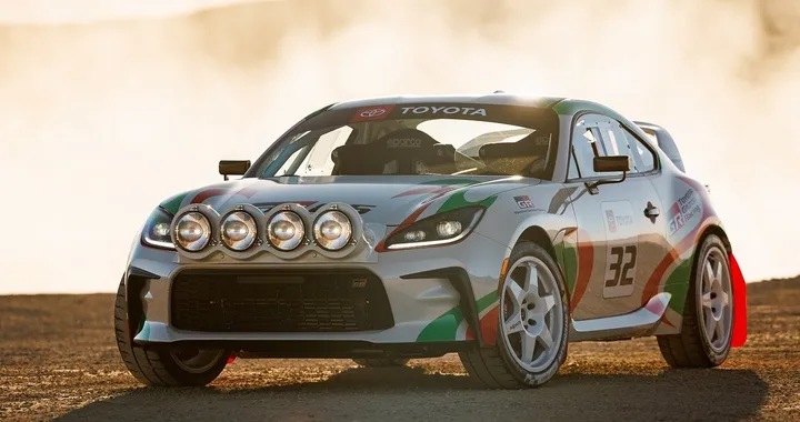 Toyota GR86 Rally Legacy: omaggio alla Celica GT-Four al SEMA