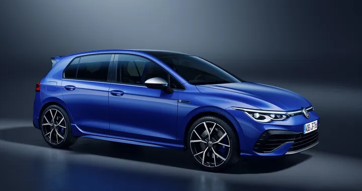 Volkswagen Golf 8: la R ritorna con ben 320 CV