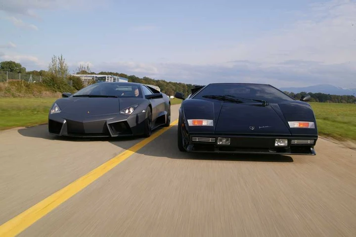 Lamborghini Countach Turbo contro Reventòn