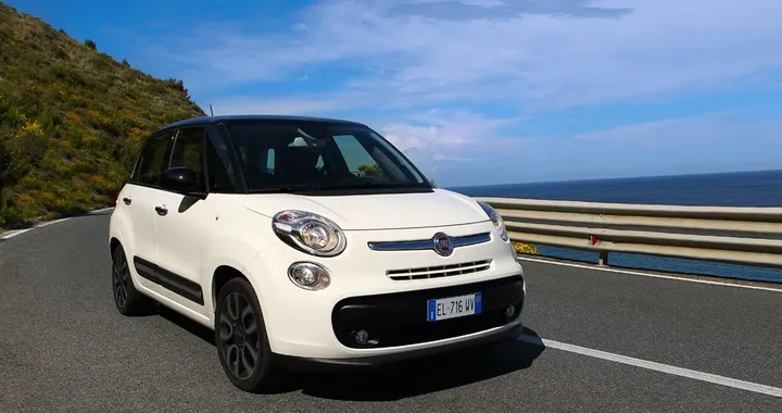 Fiat 500L 2015: spazio allo stile