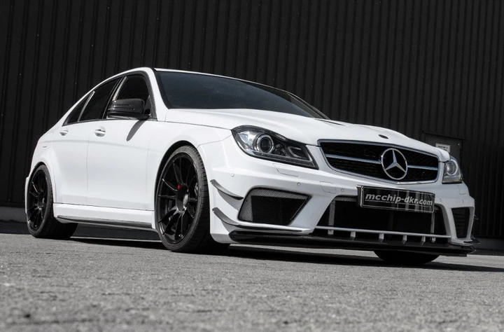 Mercedes C63 AMG 