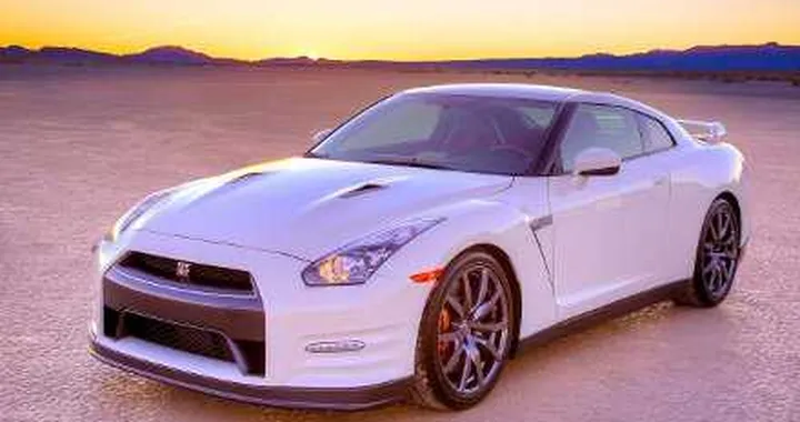Nissan GT-R 2013: supersportiva biturbo